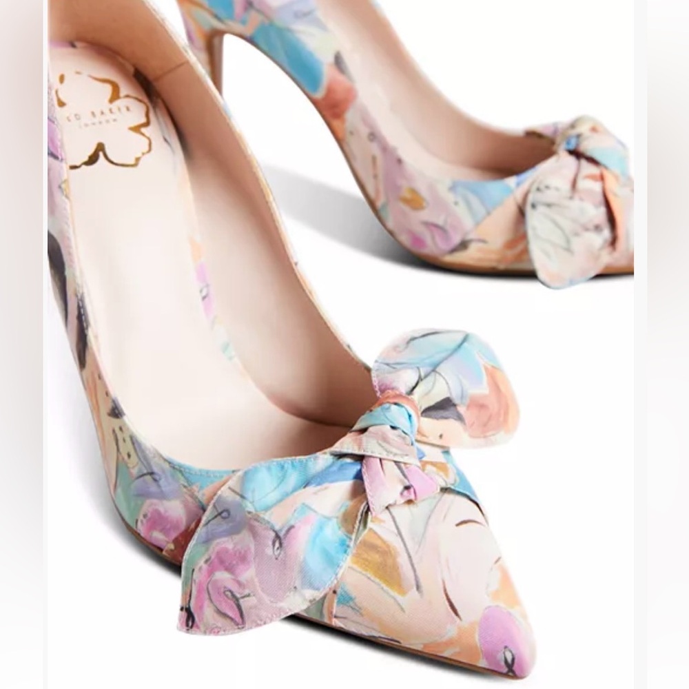 Ted Baker Rymiiah 100 Art Print Bow Court Pumps
